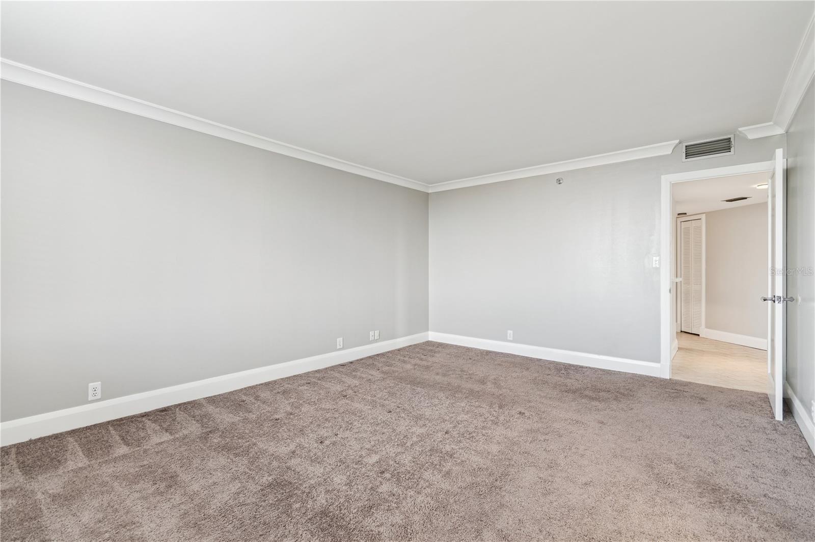 PARK LAKE TOWERS - Residential