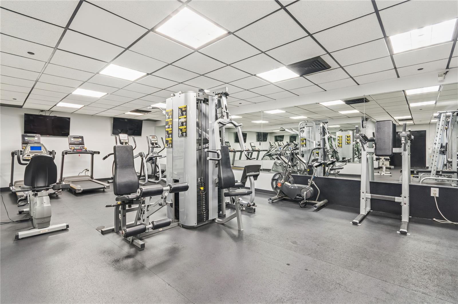 PARK LAKE TOWERS - Residential