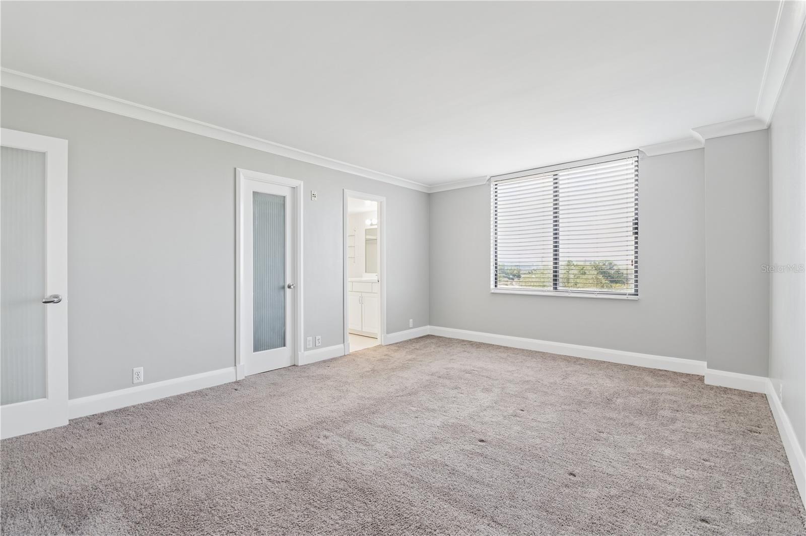 PARK LAKE TOWERS - Residential