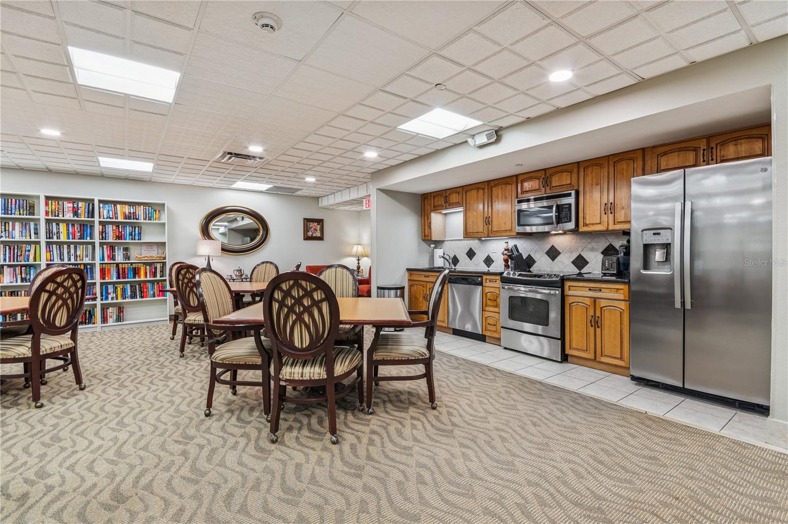 PARK LAKE TOWERS - Residential