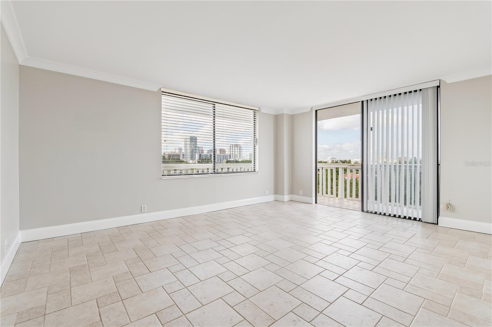 PARK LAKE TOWERS - Residential