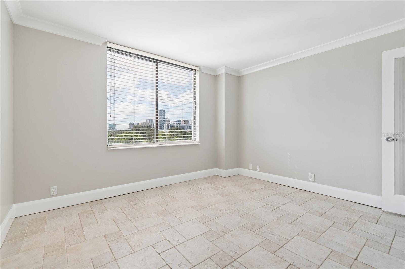 PARK LAKE TOWERS - Residential