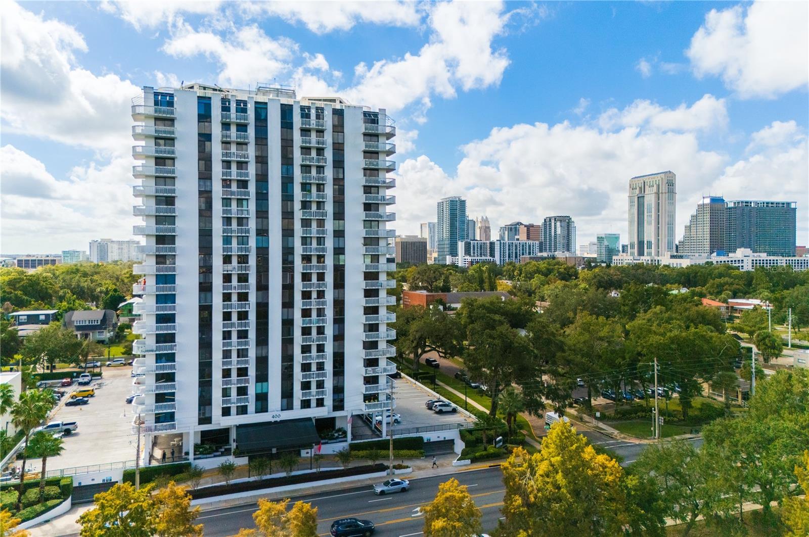 PARK LAKE TOWERS - Residential
