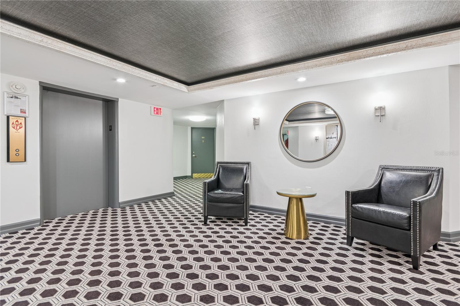 PARK LAKE TOWERS - Residential