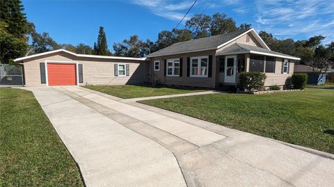 Photo of 848 Valencia Street E, Lakeland, FL 33805 (MLS # L4961261)