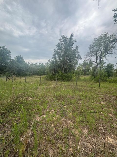 Tiny photo for 18890 SW 44th Street, Dunnellon, FL 34432 (MLS # OM725952)