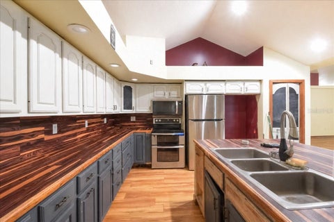 Tiny photo for 18890 SW 44th Street, Dunnellon, FL 34432 (MLS # OM725952)