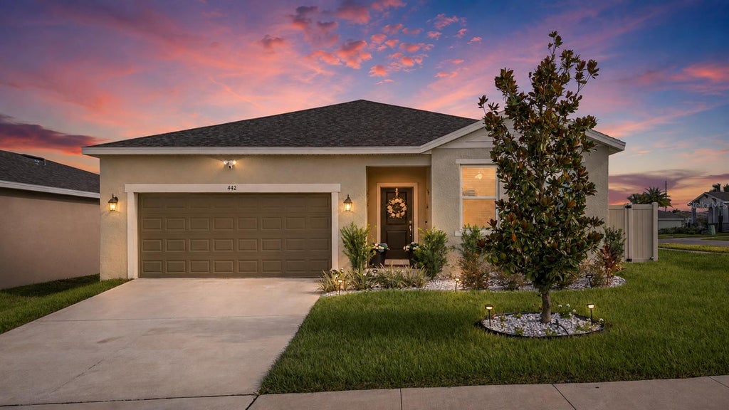 Photo of 442 Quayside Avenue, Mascotte, FL 34753 (MLS # V4951578)