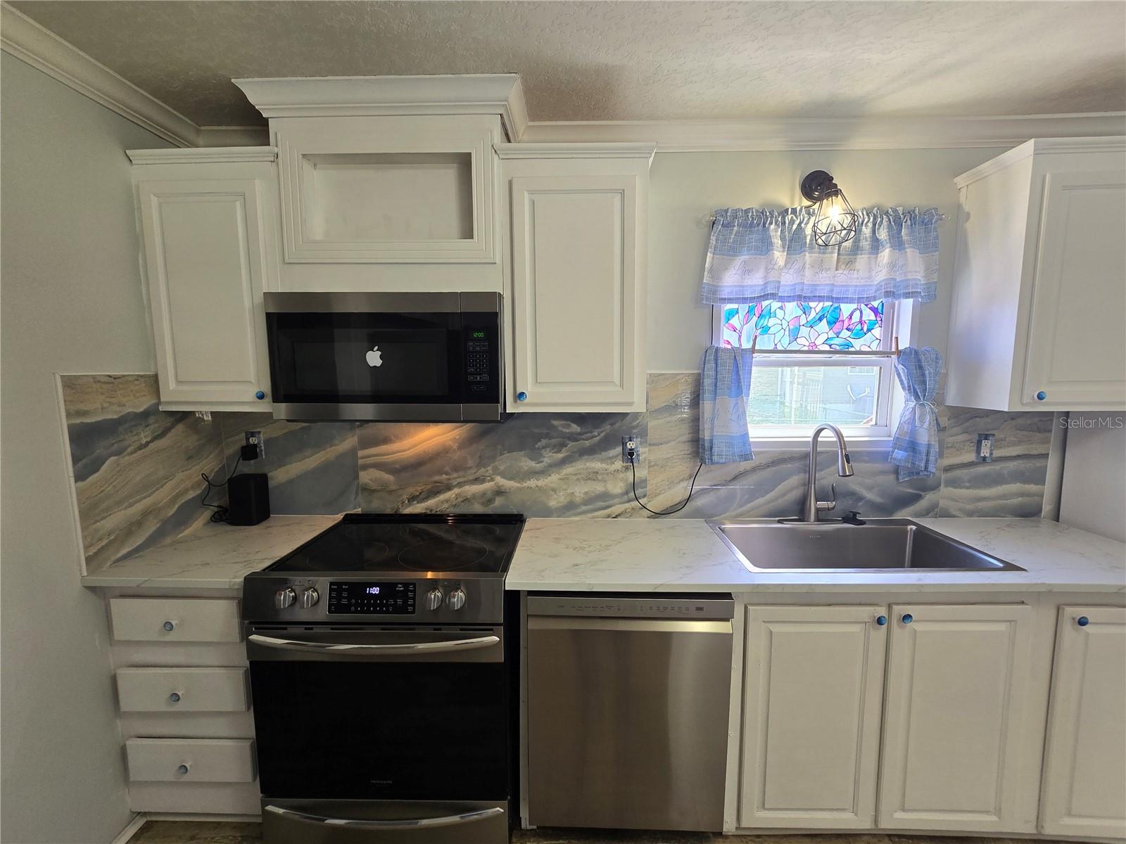 ASTATULA MEADOWS SUB - Residential