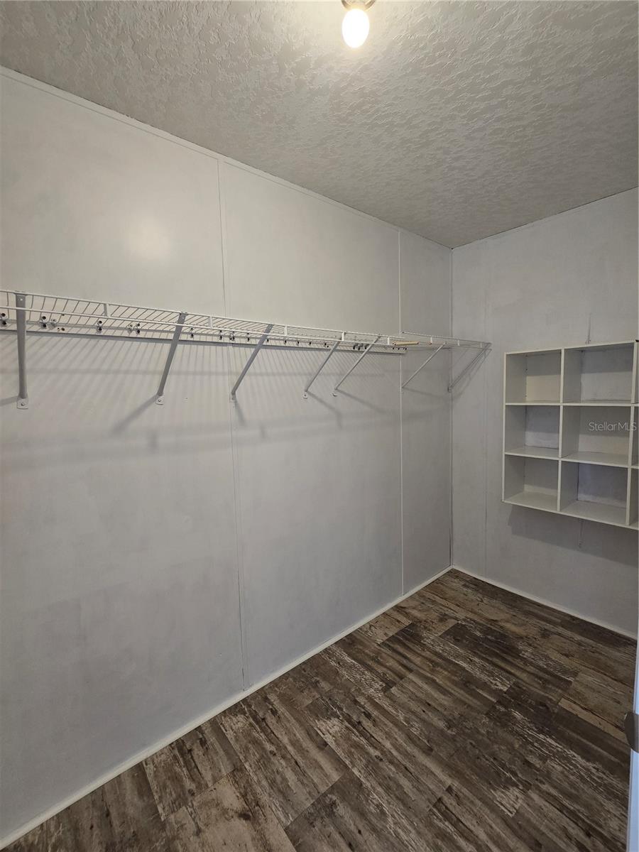 ASTATULA MEADOWS SUB - Residential