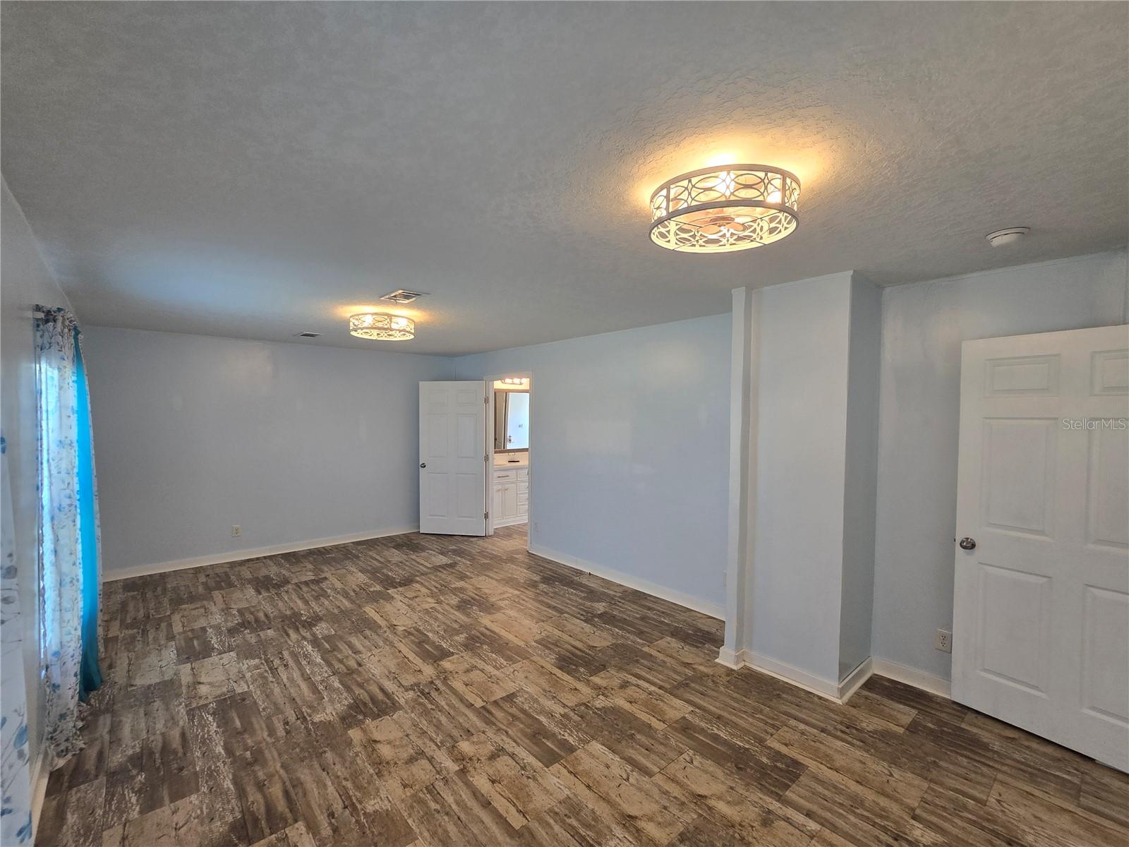 ASTATULA MEADOWS SUB - Residential