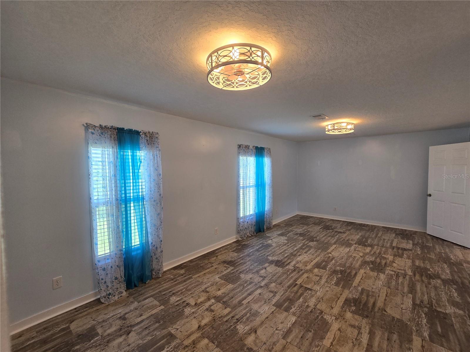 ASTATULA MEADOWS SUB - Residential