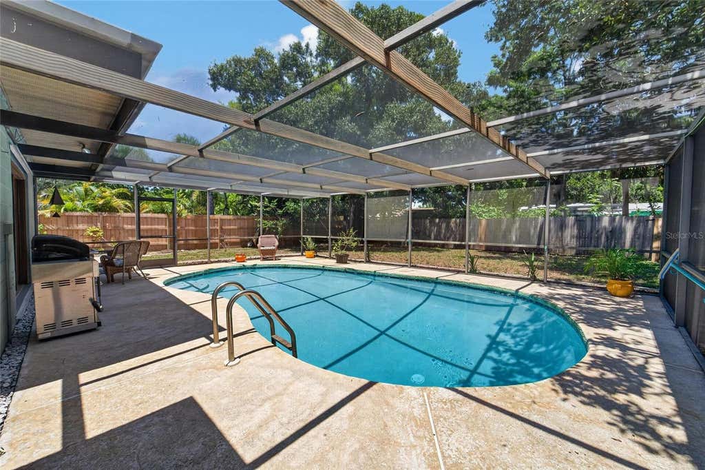 Photo of 5825 20th Avenue S, Gulfport, FL 33707 (MLS # TB8540435)