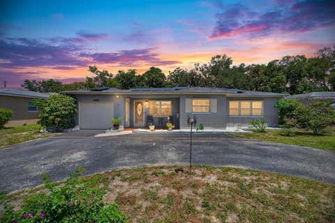 Photo of 5825 20th Avenue S, Gulfport, FL 33707 (MLS # TB8540435)