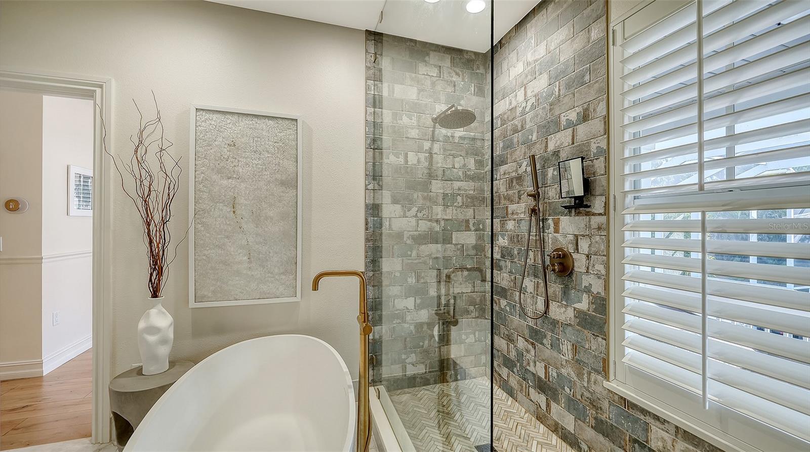 MCINTYRE WILSON & POTTERS - Residential