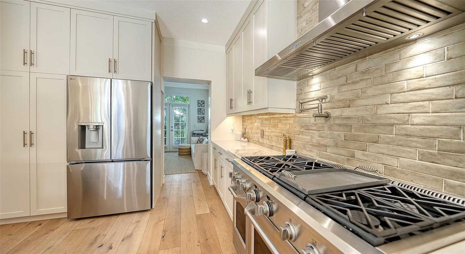 MCINTYRE WILSON & POTTERS - Residential