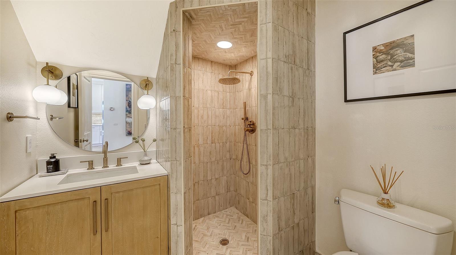 MCINTYRE WILSON & POTTERS - Residential