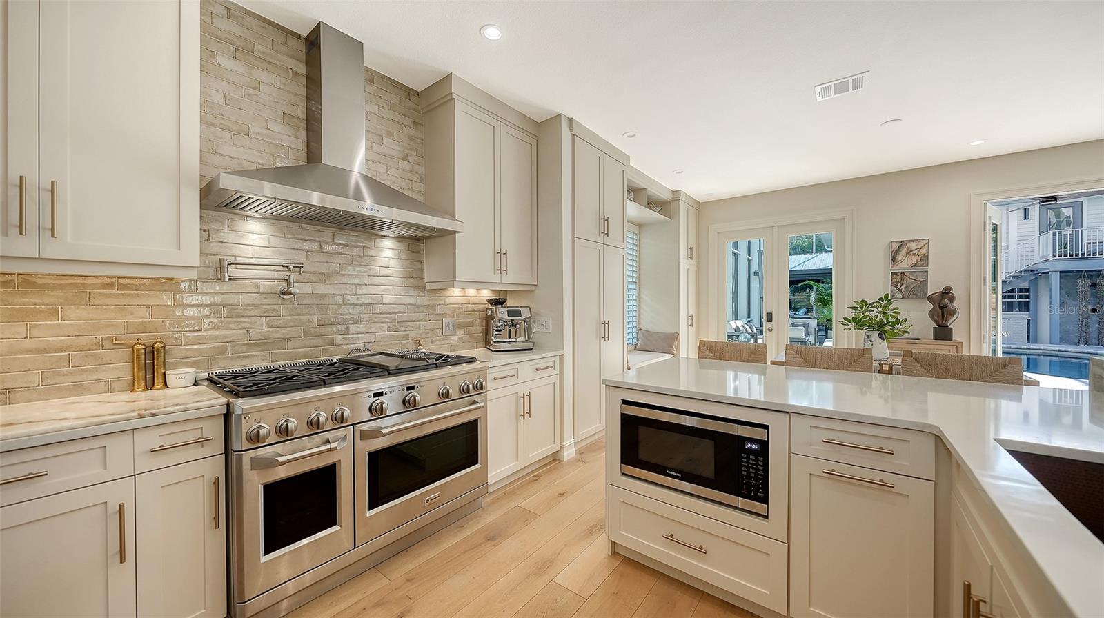 MCINTYRE WILSON & POTTERS - Residential