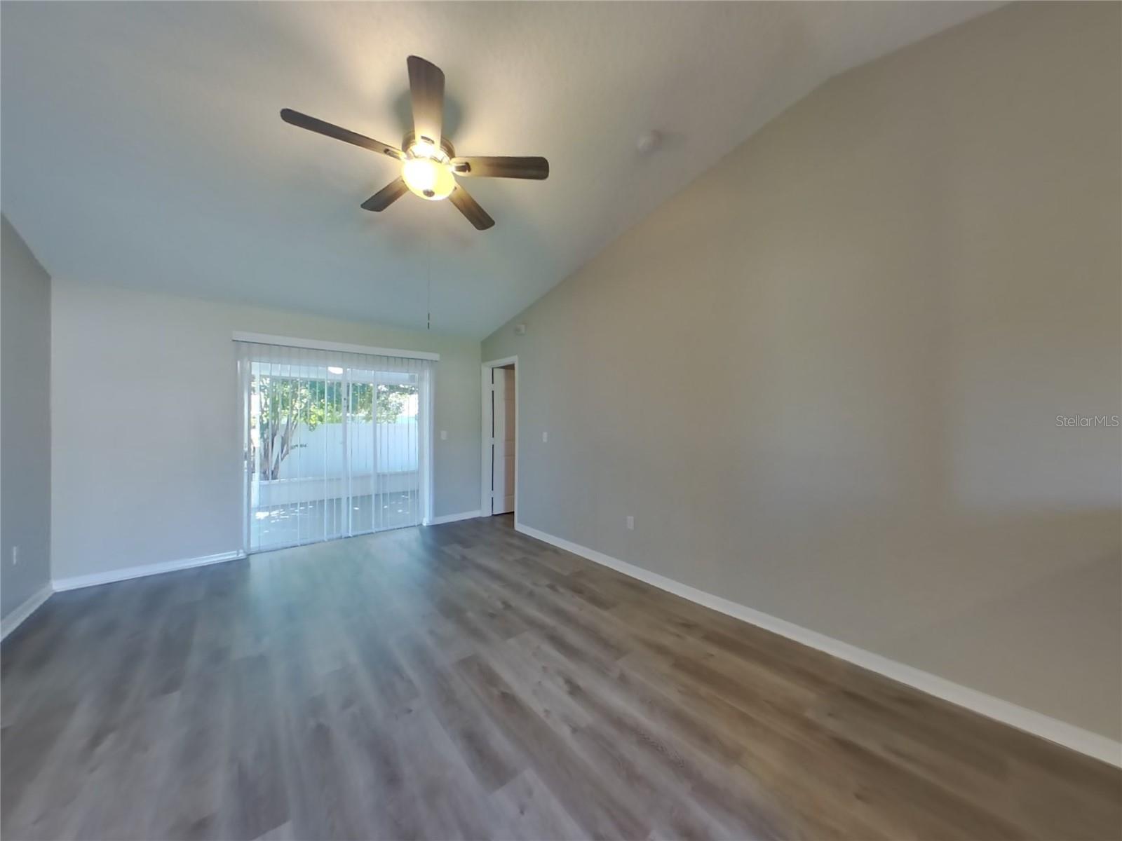 KINGS POND PH 02 - Residential Lease