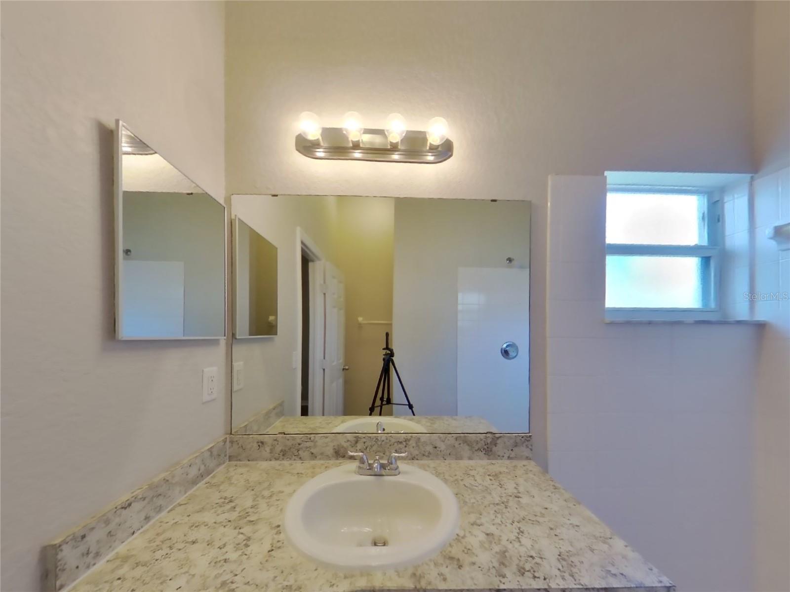 KINGS POND PH 02 - Residential Lease
