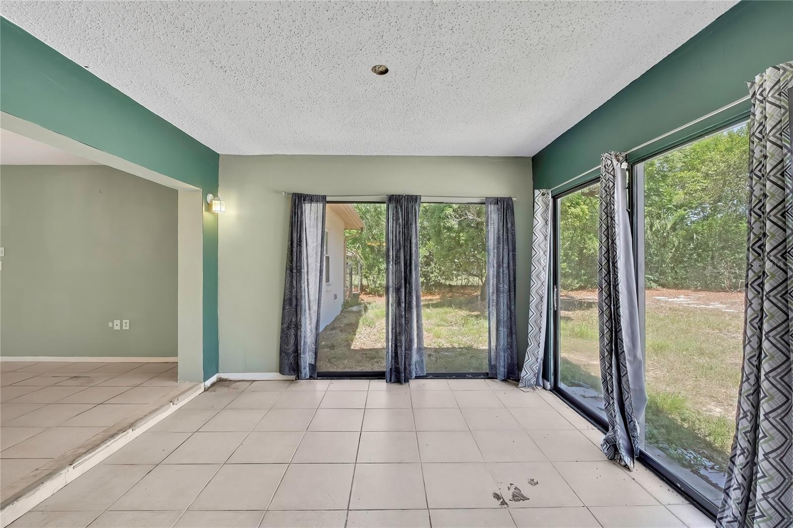 SPRING HILL UNIT 4 - Residential