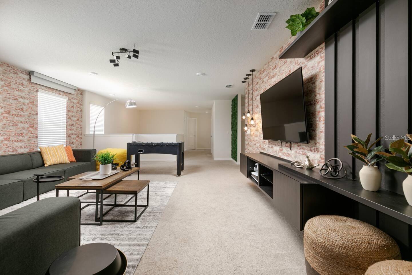 1671 KONA LANE