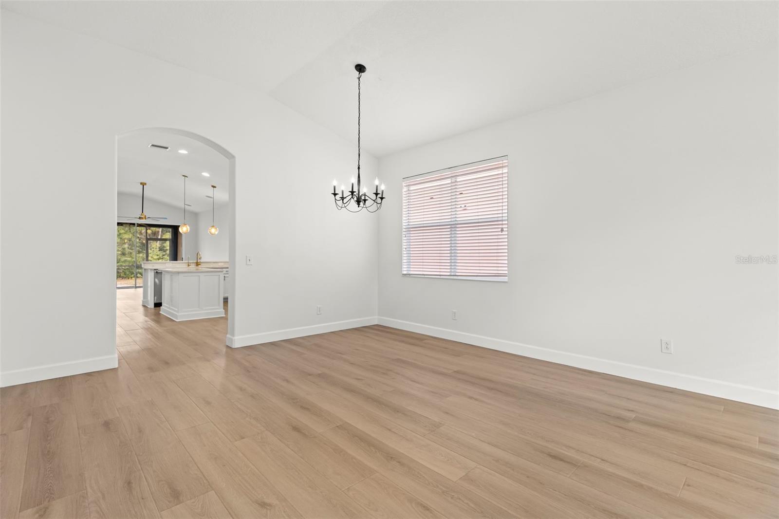 BELLE CHASE - Residential