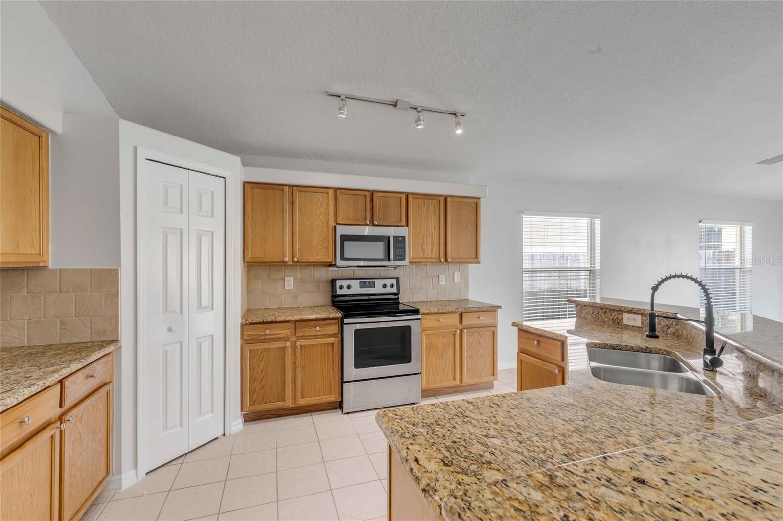 WINFIELD - Residential