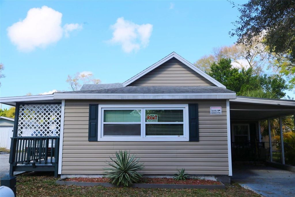Photo of 314 3rd Avenue SW, Largo, FL 33770 (MLS # TB8517910)