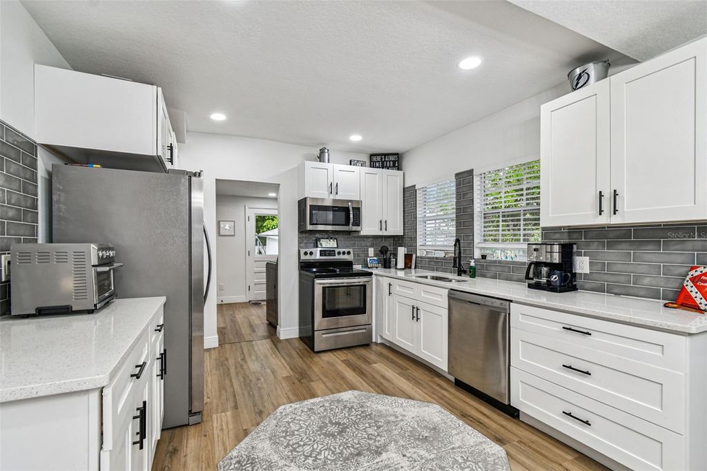 Photo of 1104 E 28th Avenue, Tampa, FL 33605 (MLS # TB8459665)