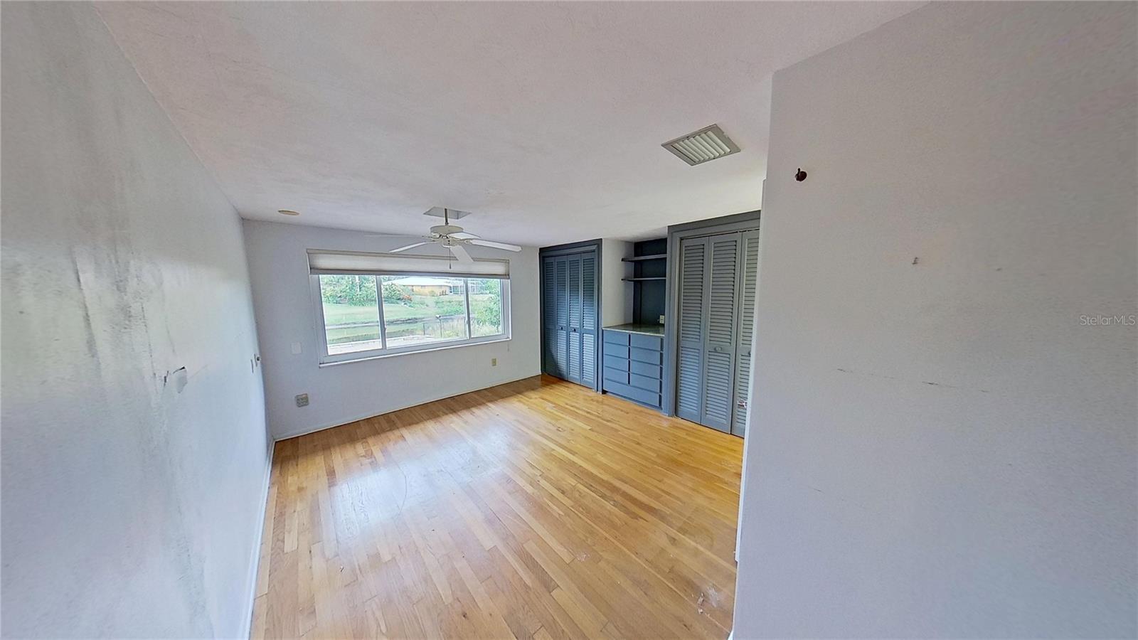 SOUTH GATE - Residential