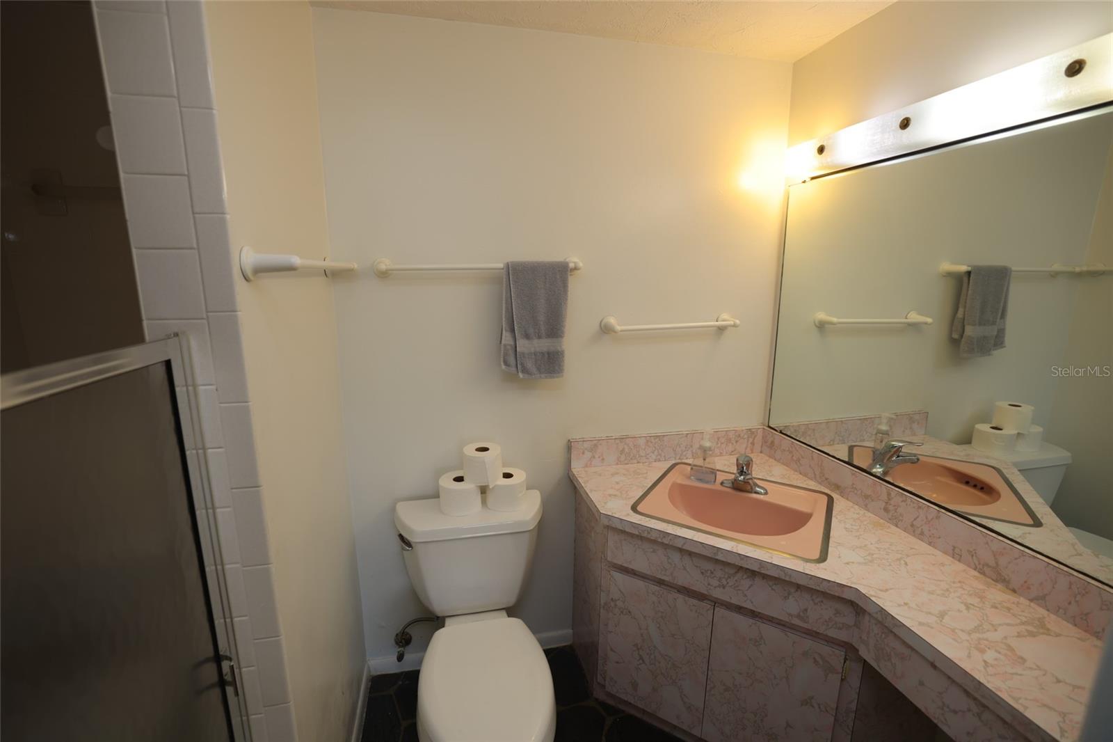 SOUTH GATE - Residential