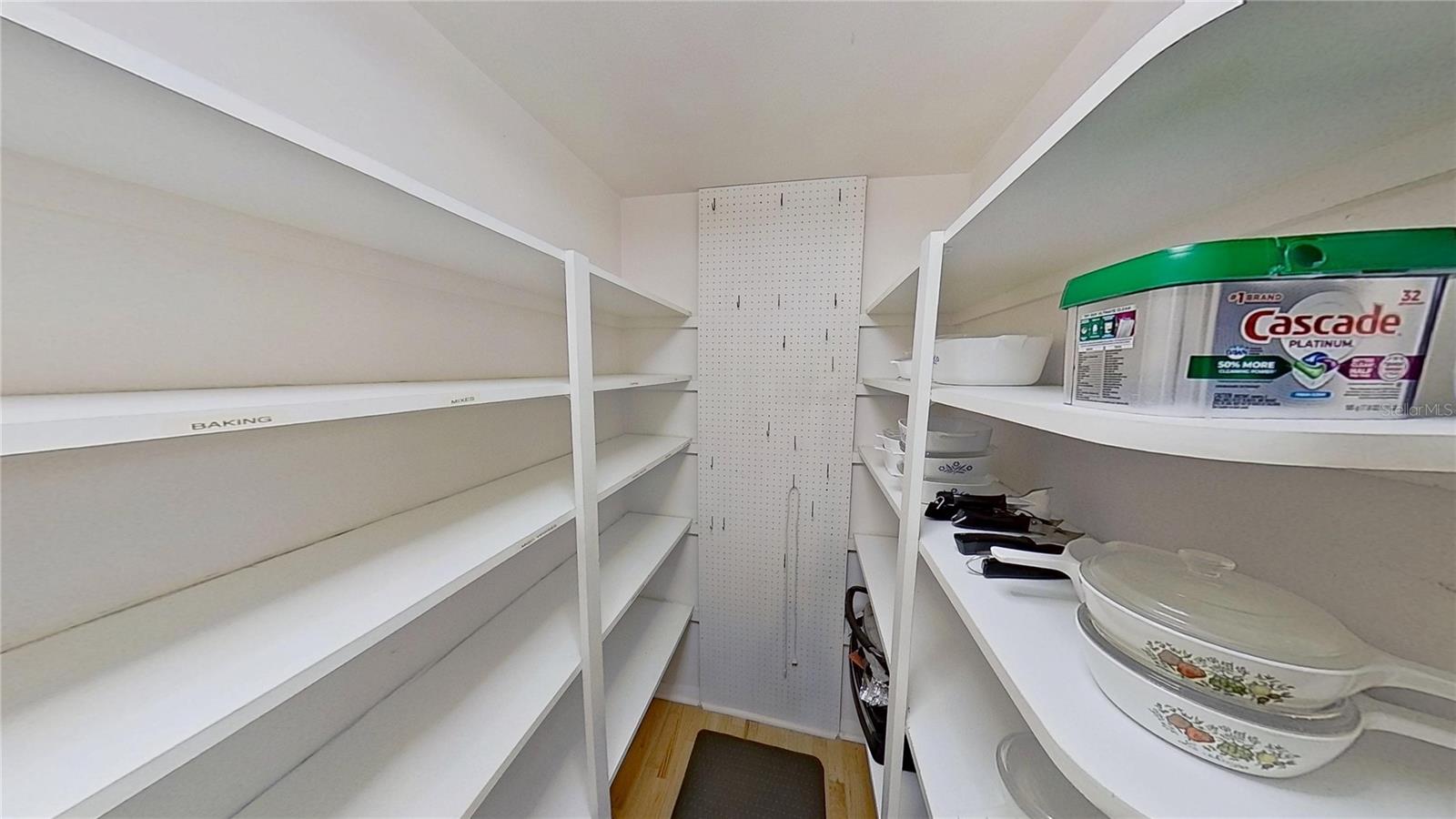 SOUTH GATE - Residential