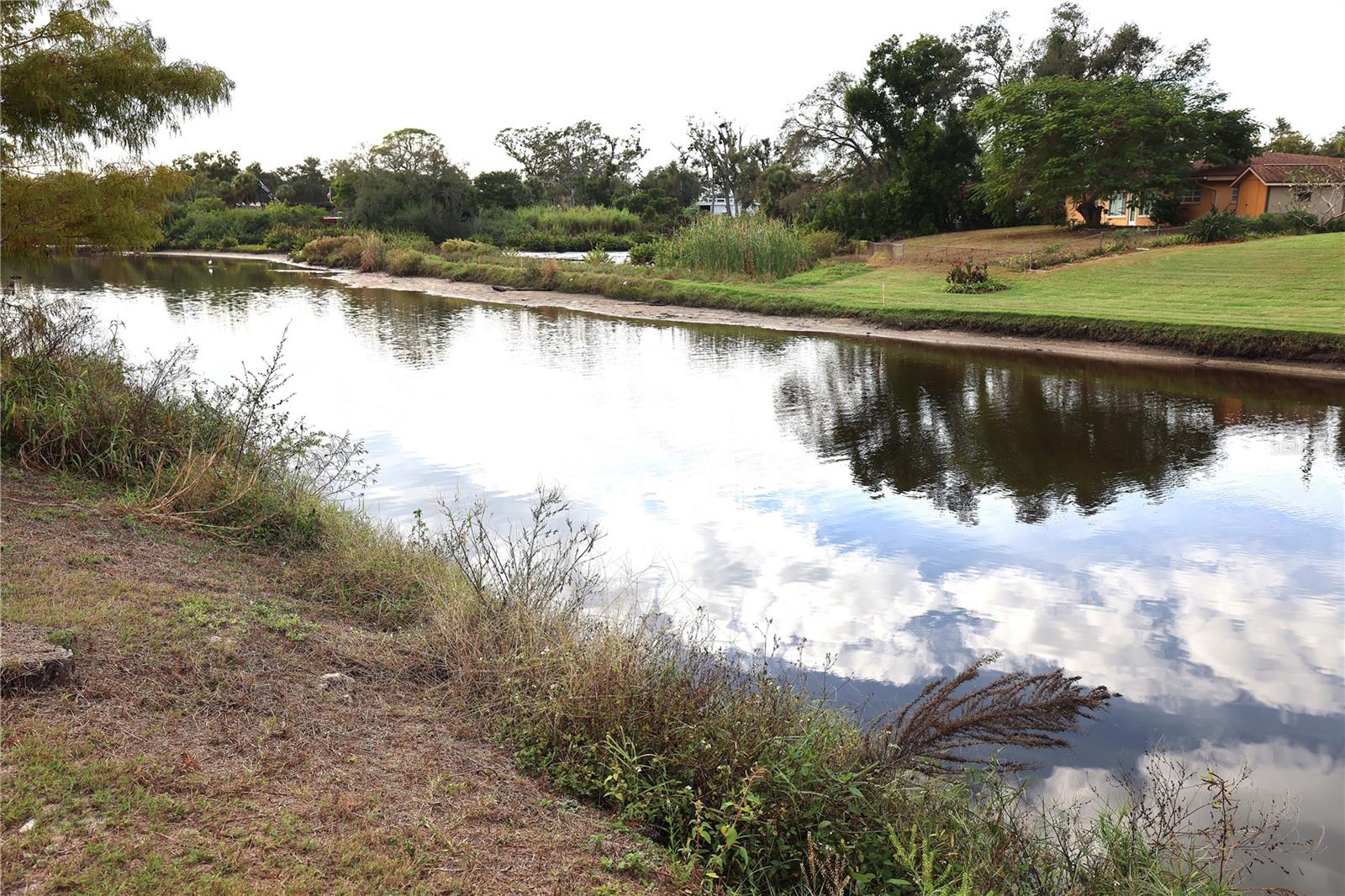 SOUTH GATE - Residential