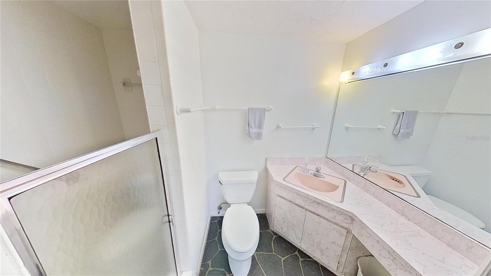 SOUTH GATE - Residential