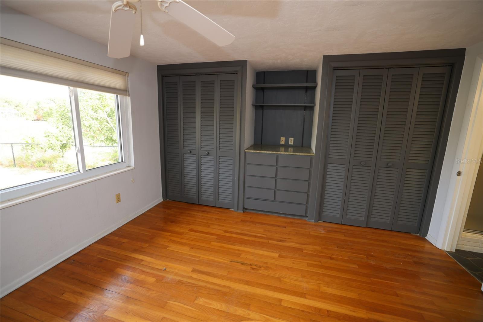 SOUTH GATE - Residential