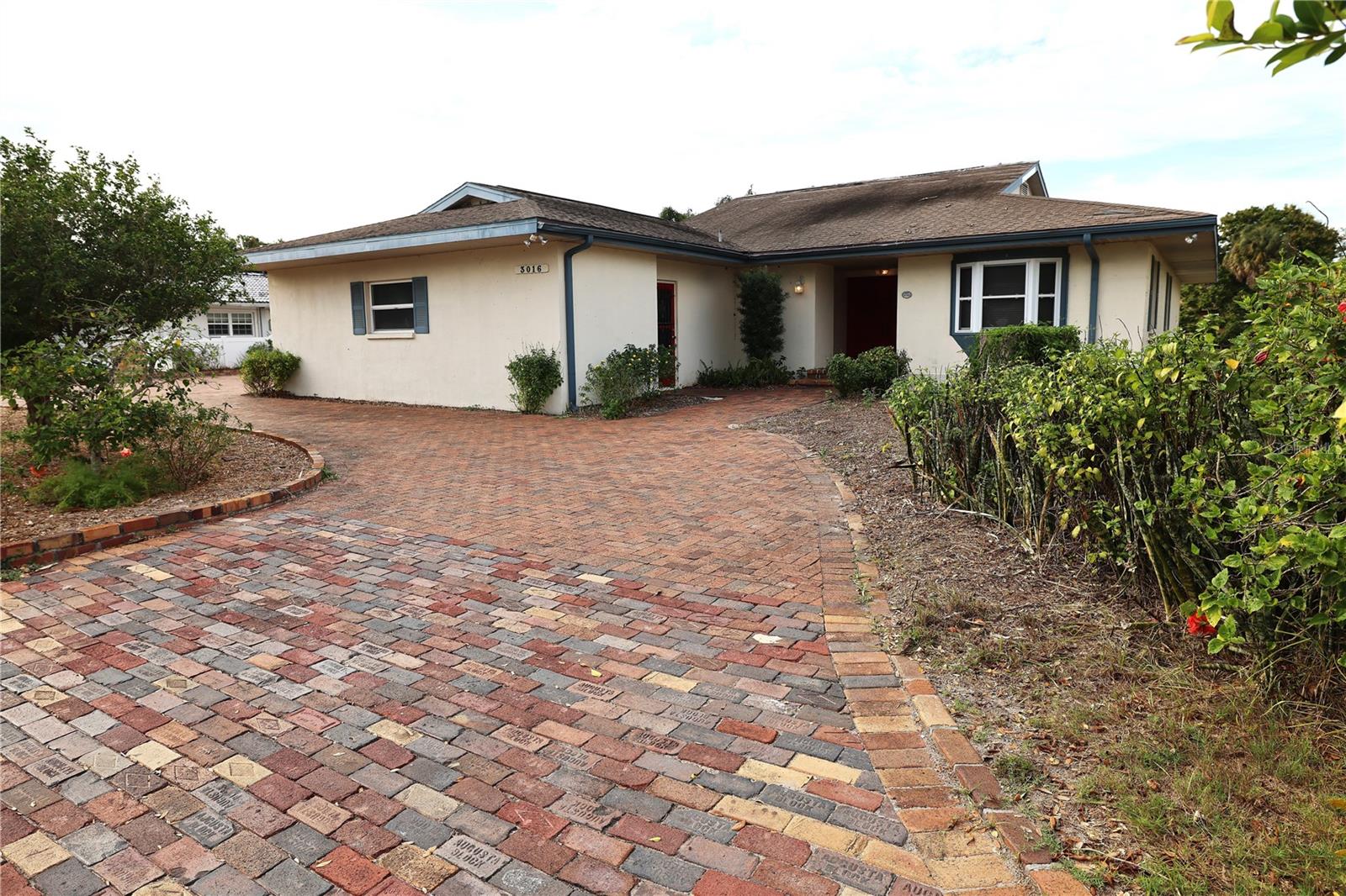 SOUTH GATE - Residential