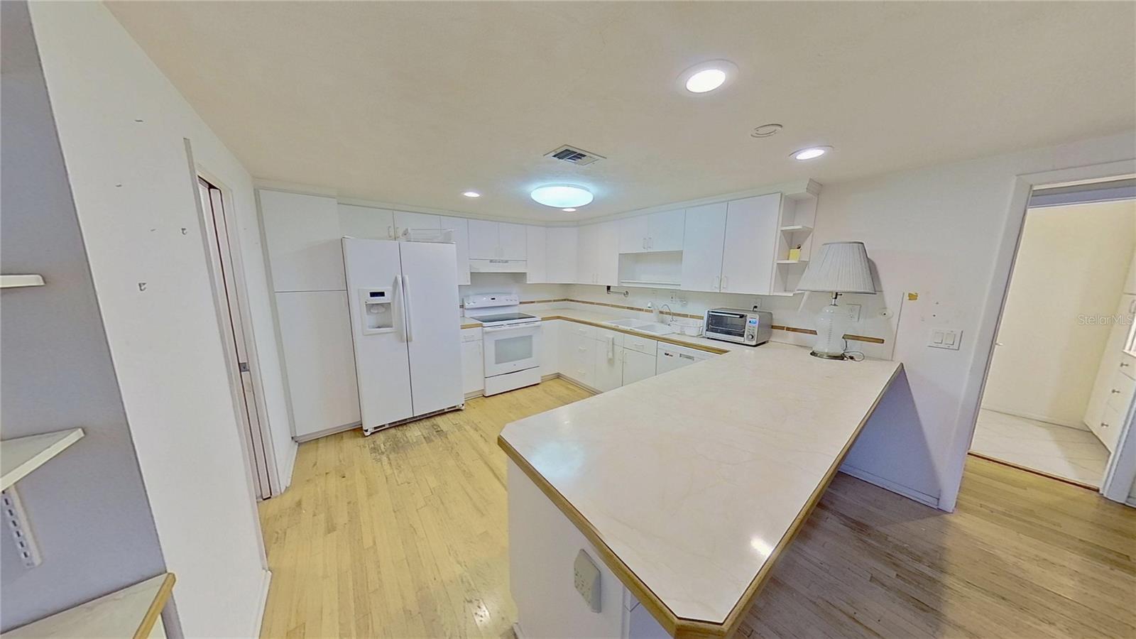 SOUTH GATE - Residential