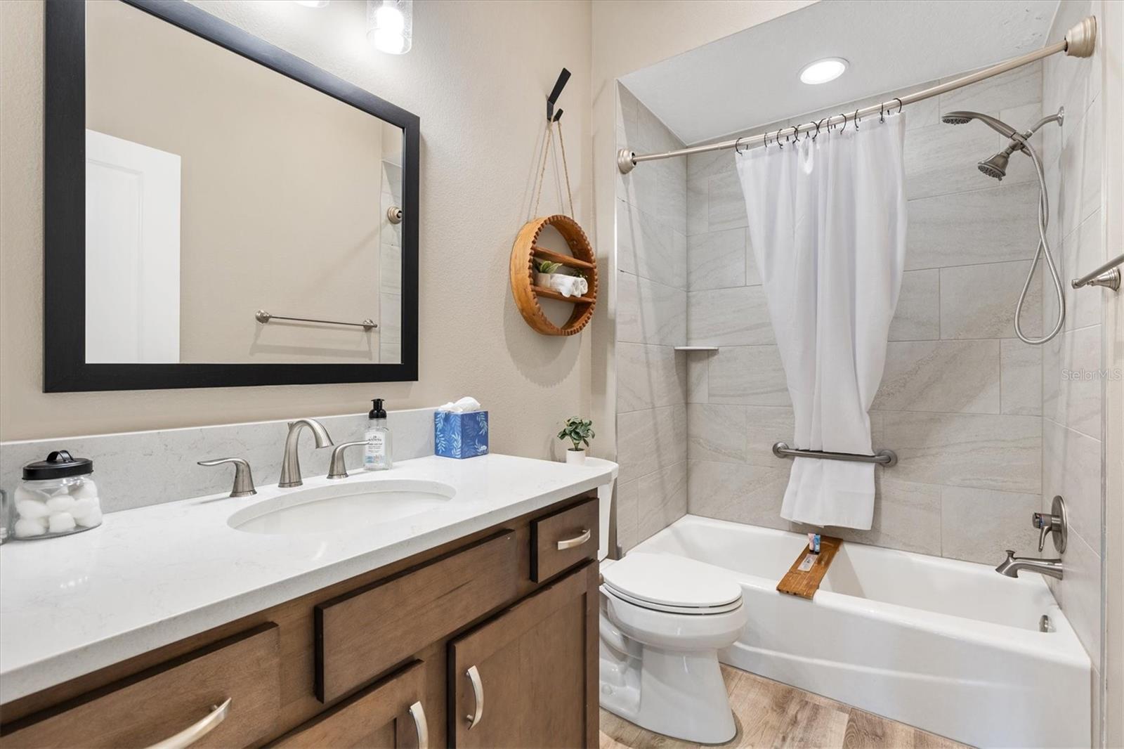 VILLAGES OF SOUTHERN OAKS - Residential