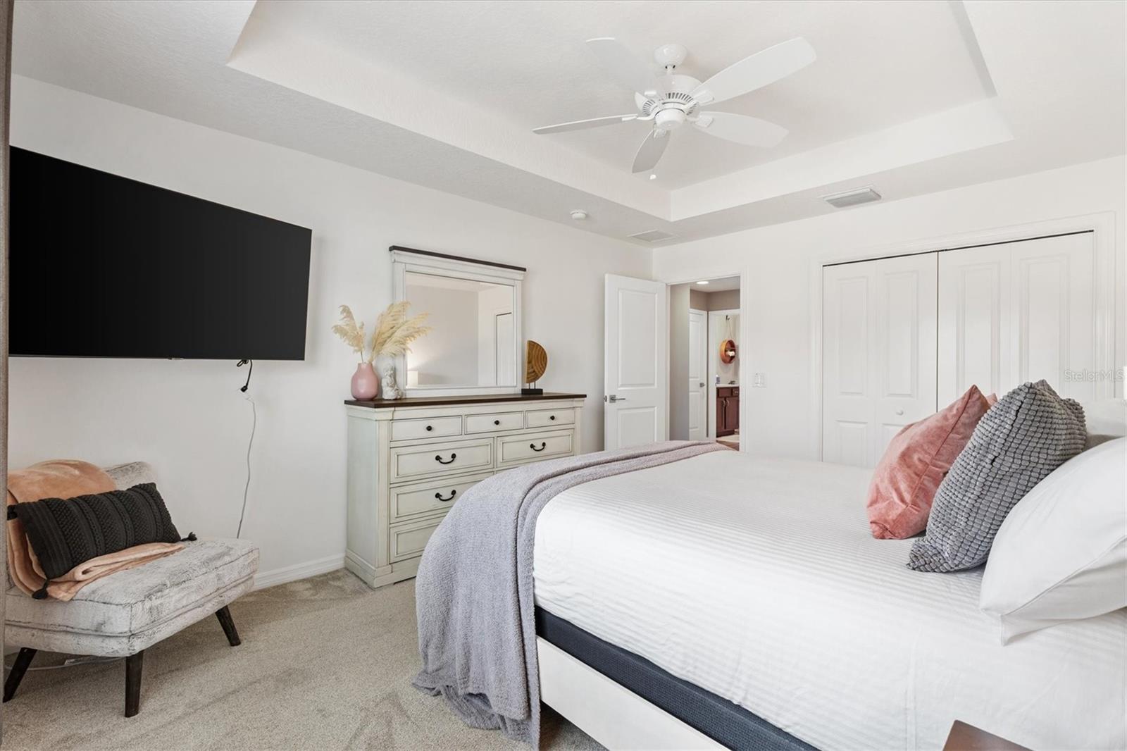 VILLAGES OF SOUTHERN OAKS - Residential