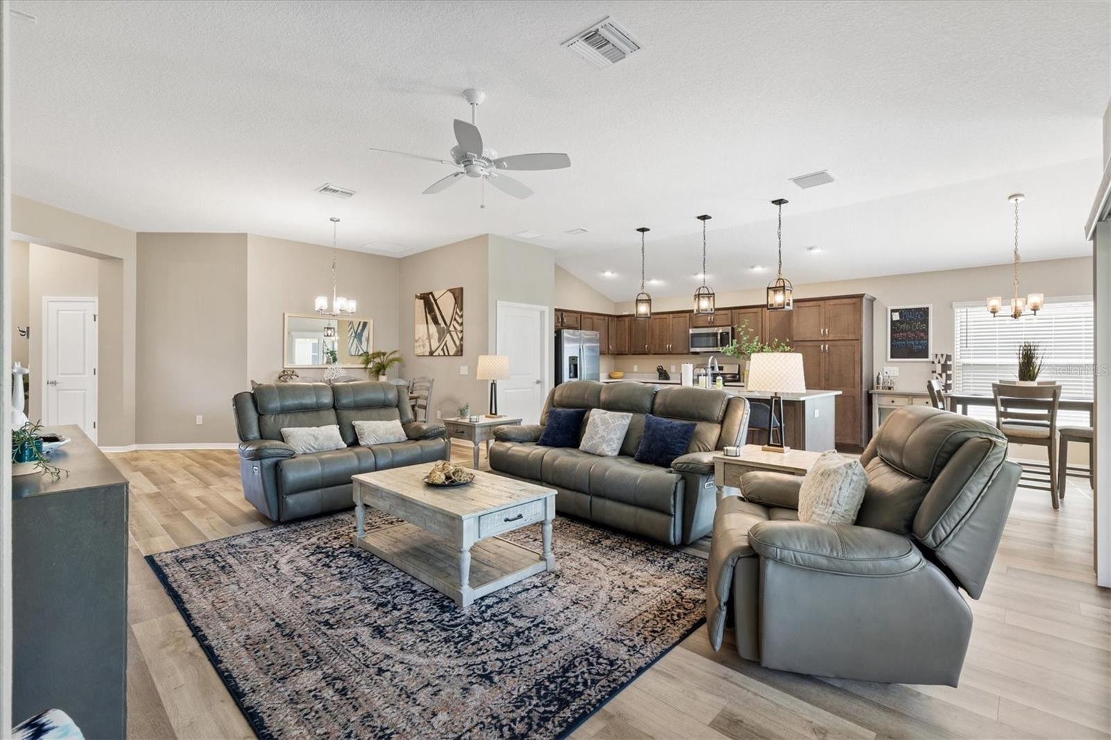 VILLAGES OF SOUTHERN OAKS - Residential