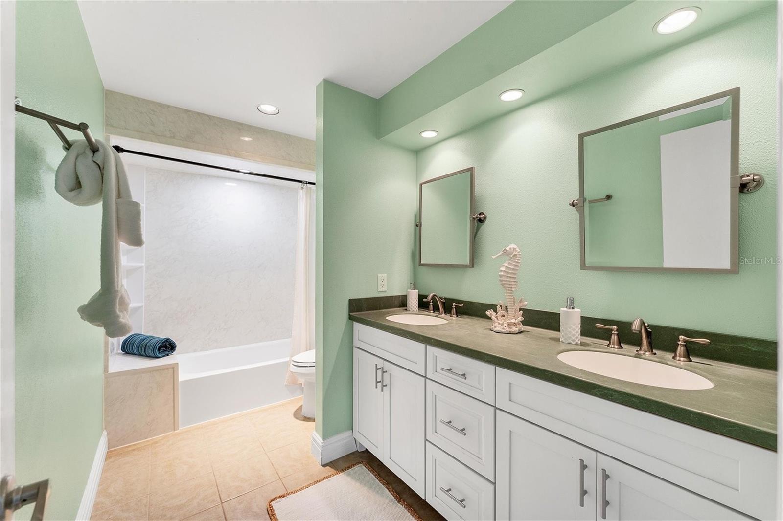 SHAWS POINT - Residential