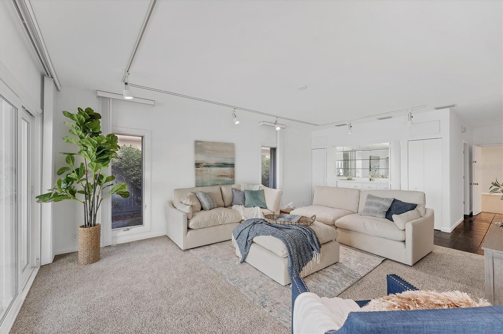 SHAWS POINT - Residential