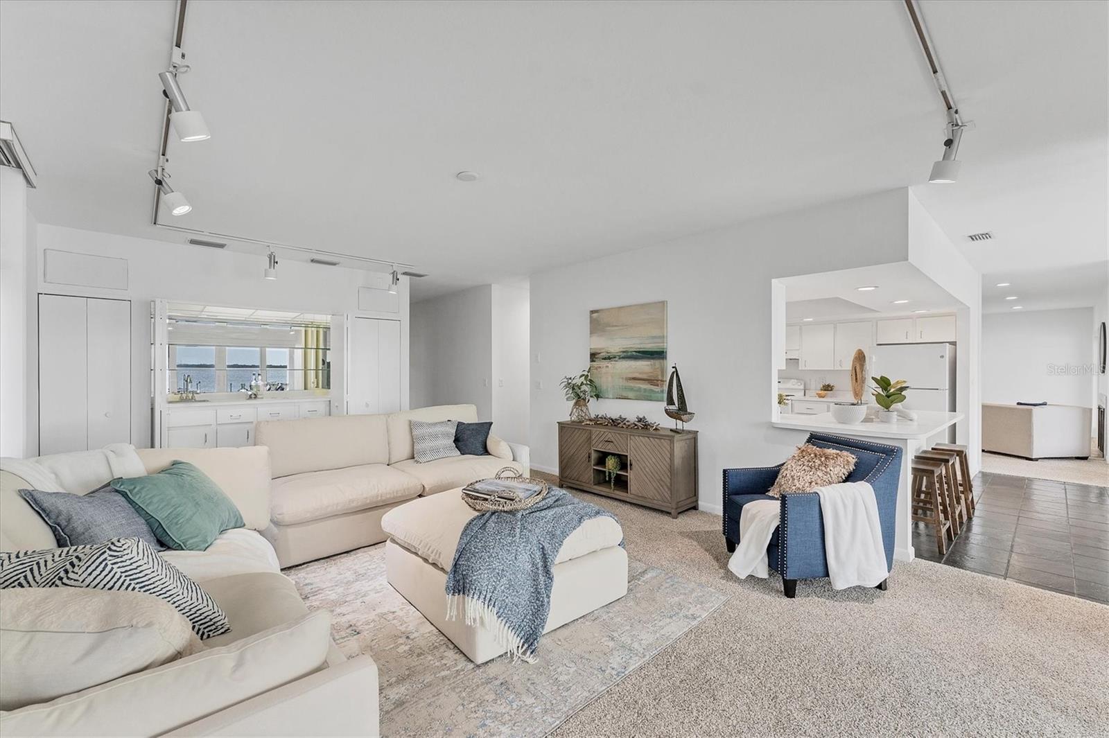 SHAWS POINT - Residential