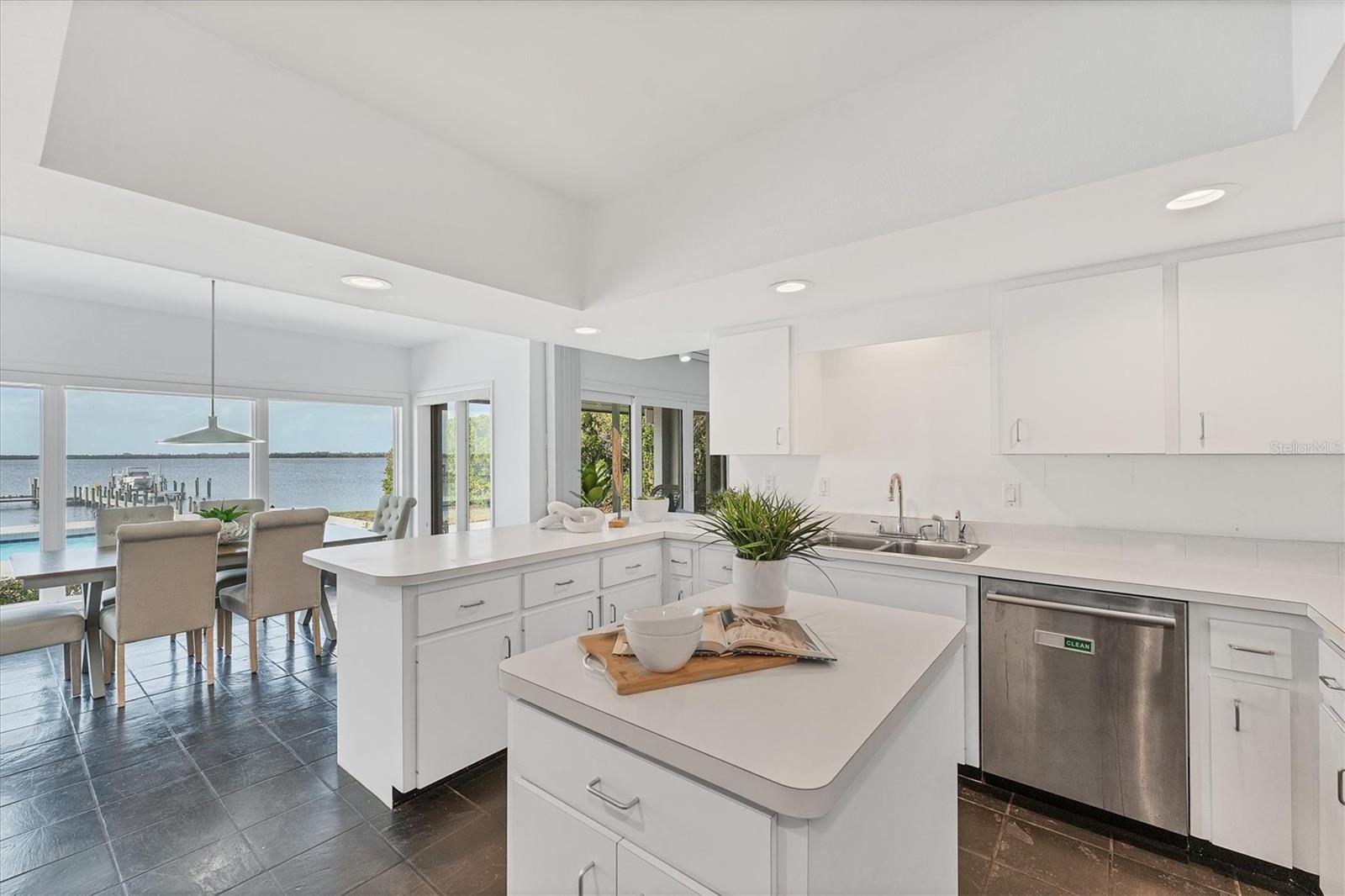 SHAWS POINT - Residential