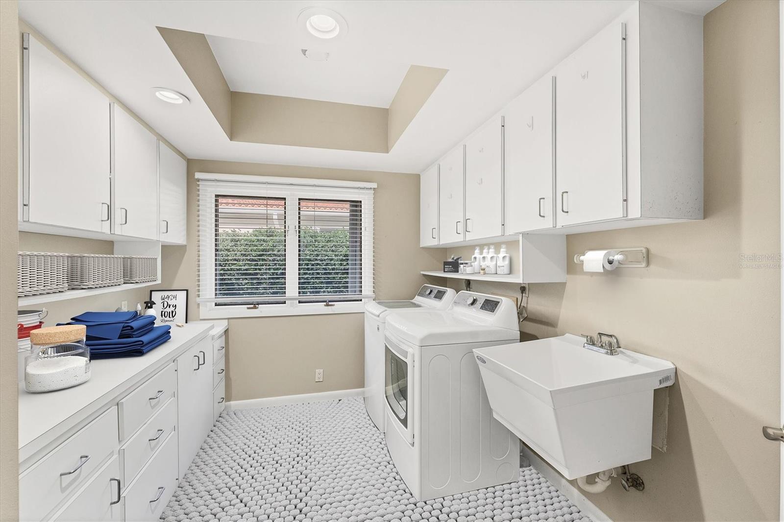 SHAWS POINT - Residential