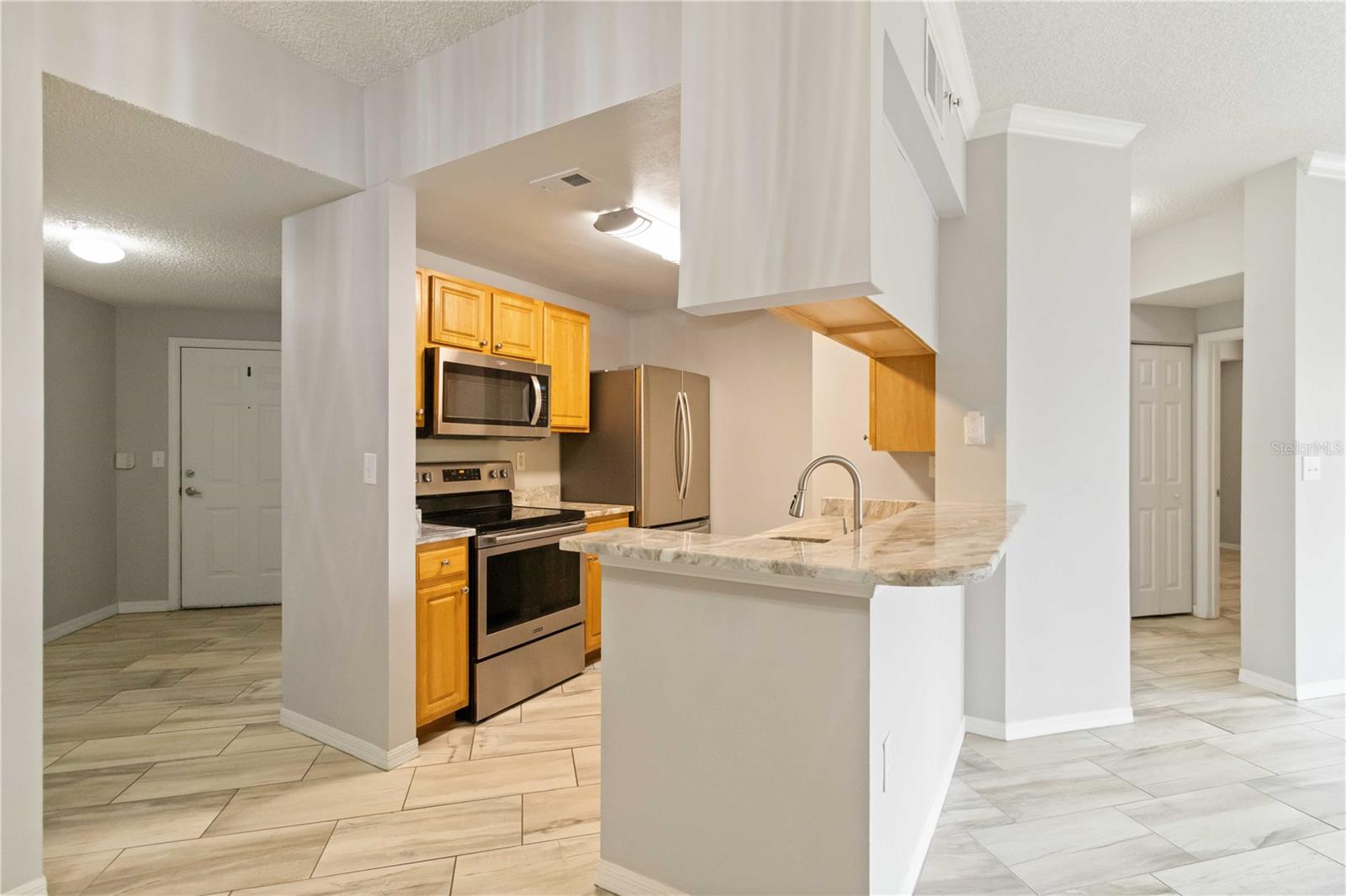 4763 TRAVINI CIRCLE 3-111