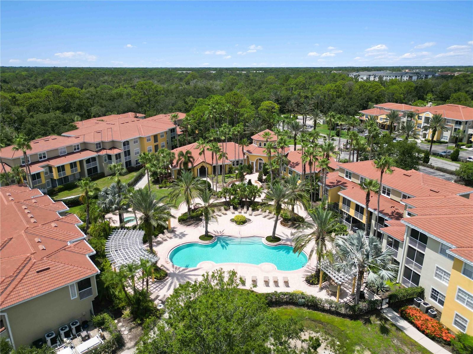 4763 TRAVINI CIRCLE 3-111