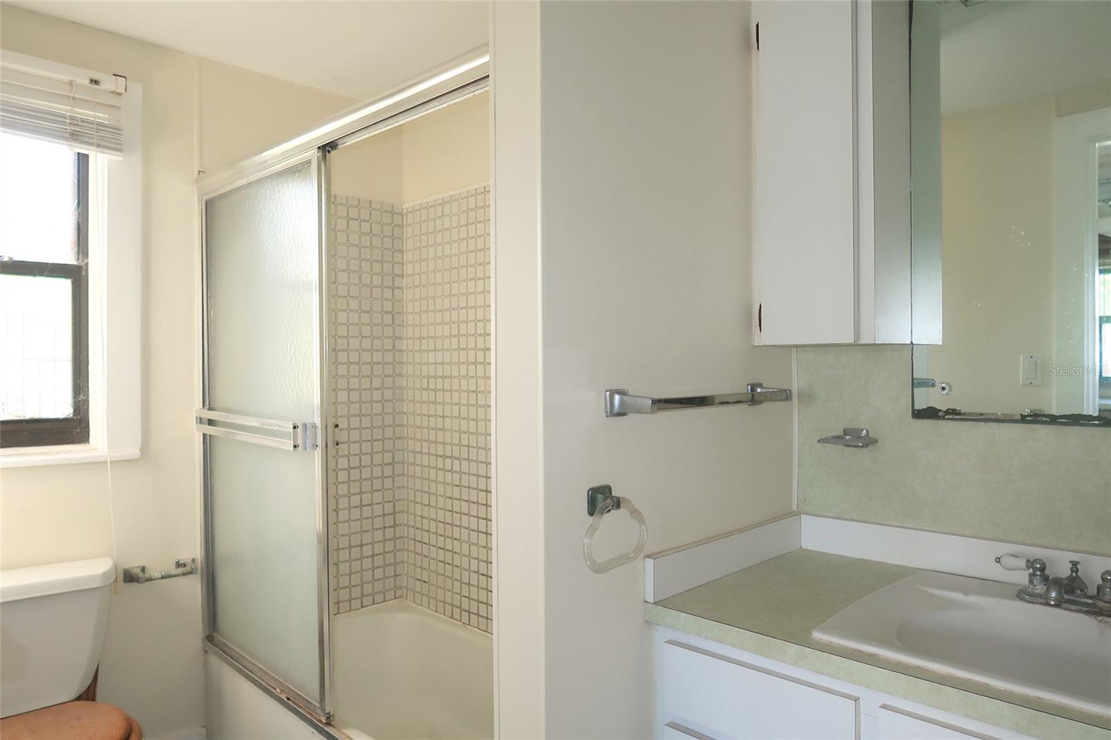 KEYSTONE MANOR - Residential