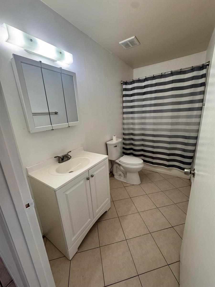 725 NORTHLAKE BOULEVARD 38